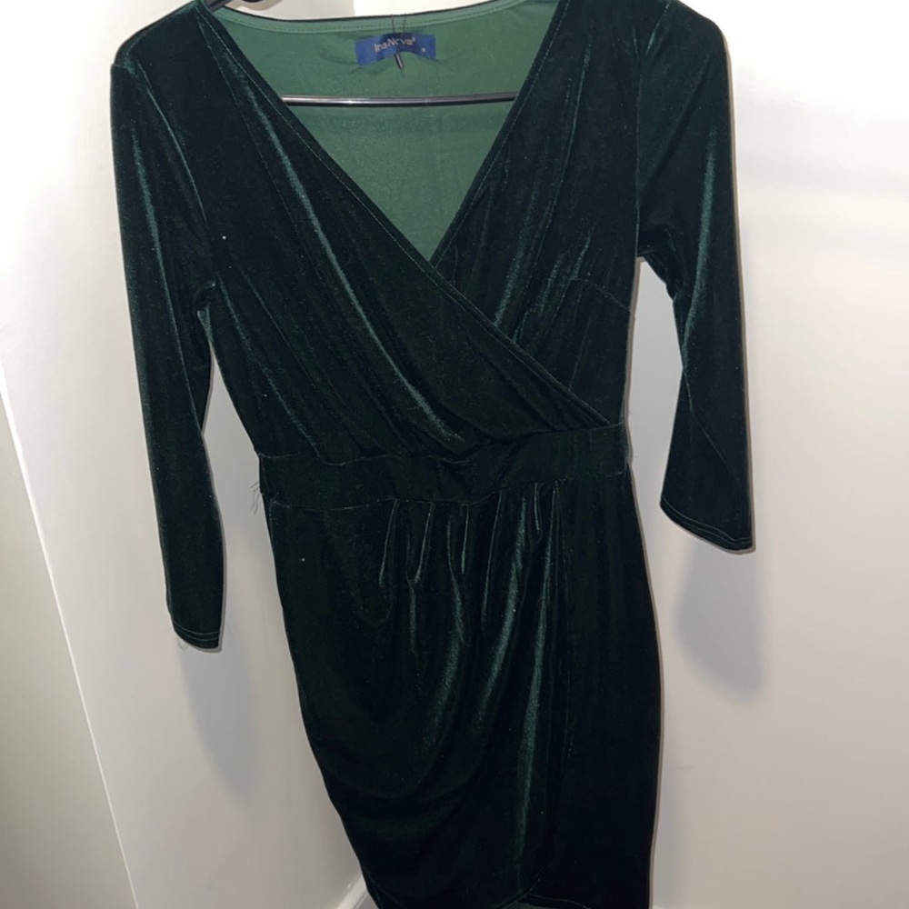 Small velvet green dress